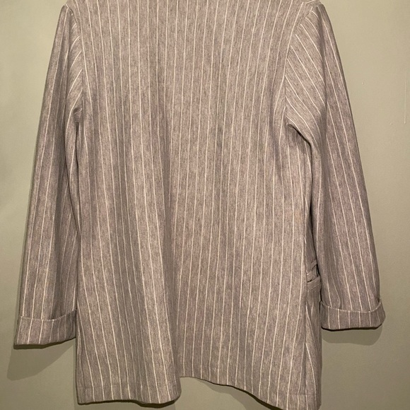 H&M Divided Grey and White Striped Blazer - Picture 2 of 2